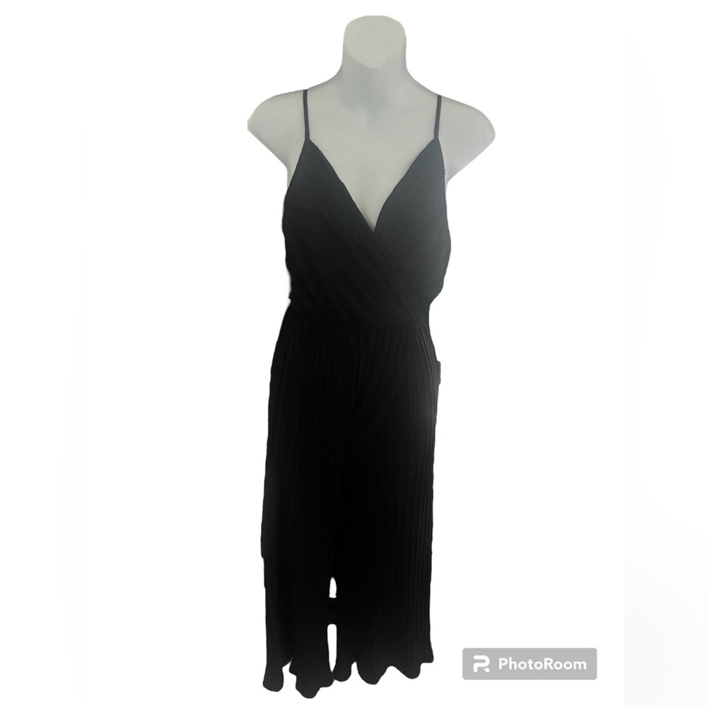 Cupcakes & Cashmere NWOT Black Pant Jumpsuit sz XS adjust straps pleated fabric